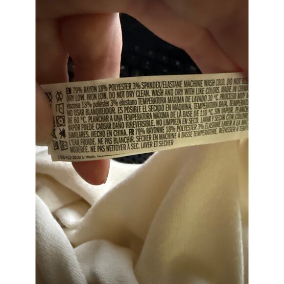 Forever 21 Womens Hoodie Cream Fuzzy Soft Kangaroo Pocket Drawstring Small‎ - Picture 10 of 10